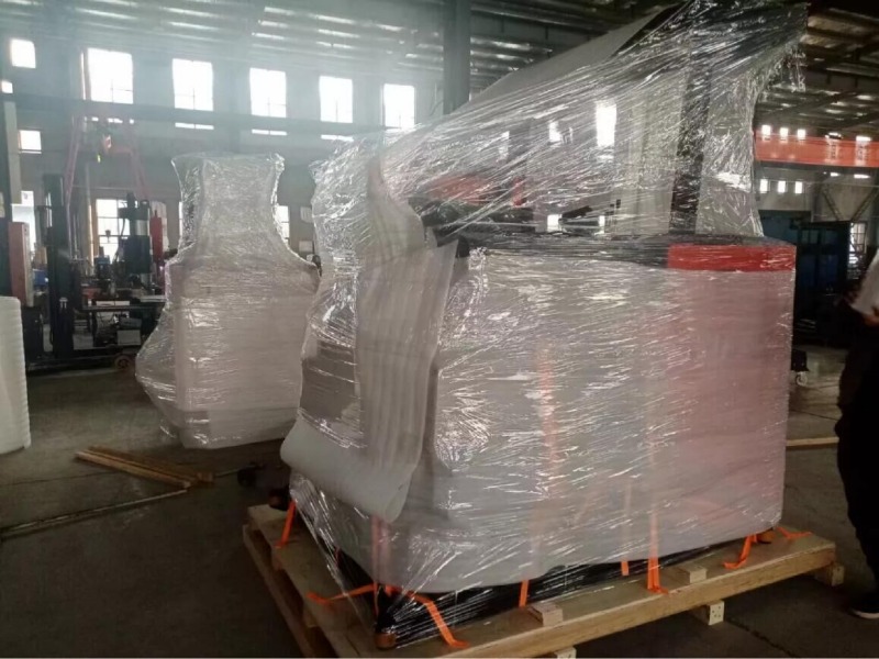 2 đơn vị xe nâng pallet 3 chiều và 3 đơn vị xe nâng điện sẽ được gửi cho khách hàng ở Châu Mỹ Latinh