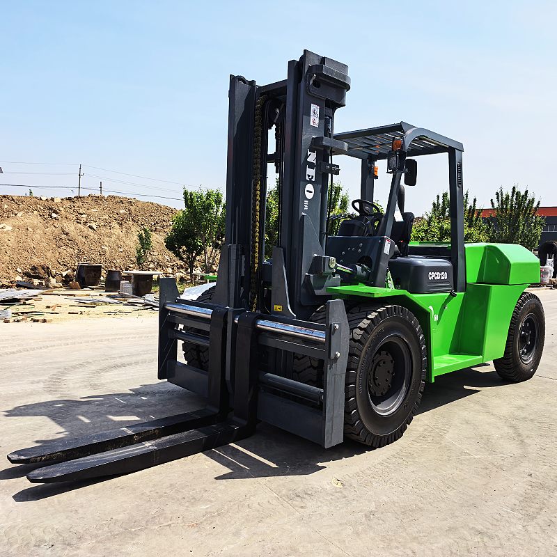 Mẹo bảo dưỡng xe nâng Diesel vào mùa hè: Giữ cho thiết bị của bạn hoạt động trơn tru